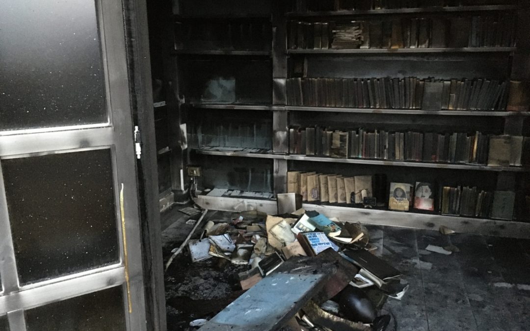 Un sogno andato in fumo. Crowdfunding per riaprire la Libreria Sopra la Penna di Alba Donati distrutta in un incendio